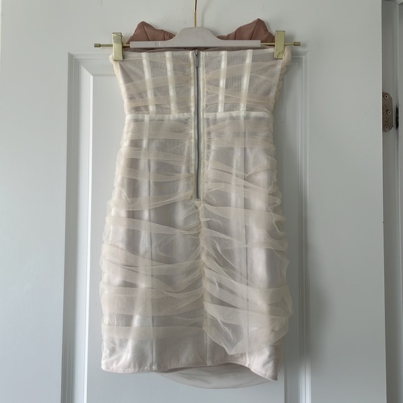 White Fox - Picture 5 of 7